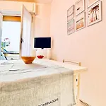 Apartamento Hostdomus - Cozy Corner Near The Sea