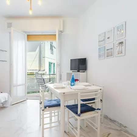 Hostdomus - Cozy Corner Near The Sea Apartman Finale Ligure
