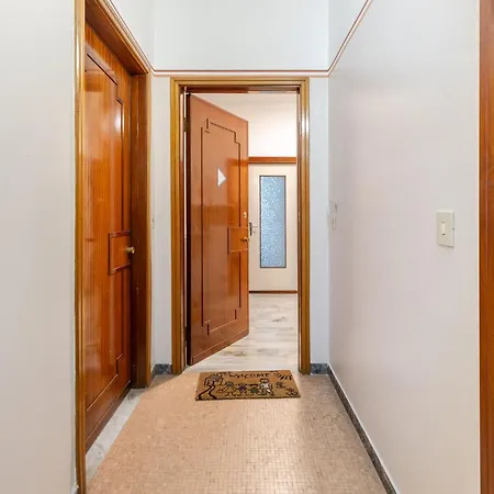 Apartman Hostdomus - Cozy Corner Near The Sea *