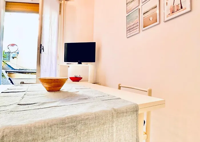Appartement Hostdomus - Cozy Corner Near The Sea
